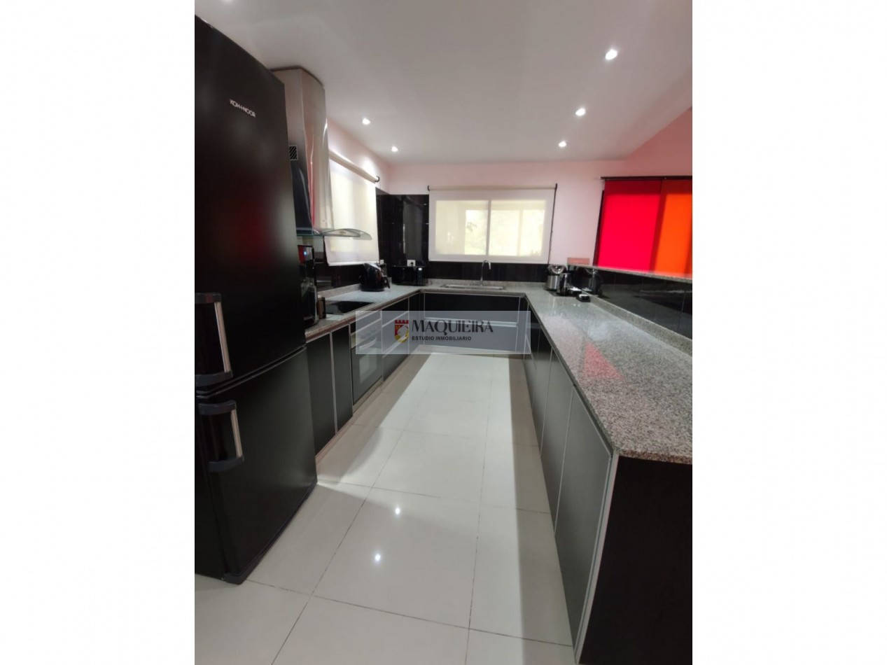 Casa En Venta En Barrio San Alfonso, Pilar Del Este