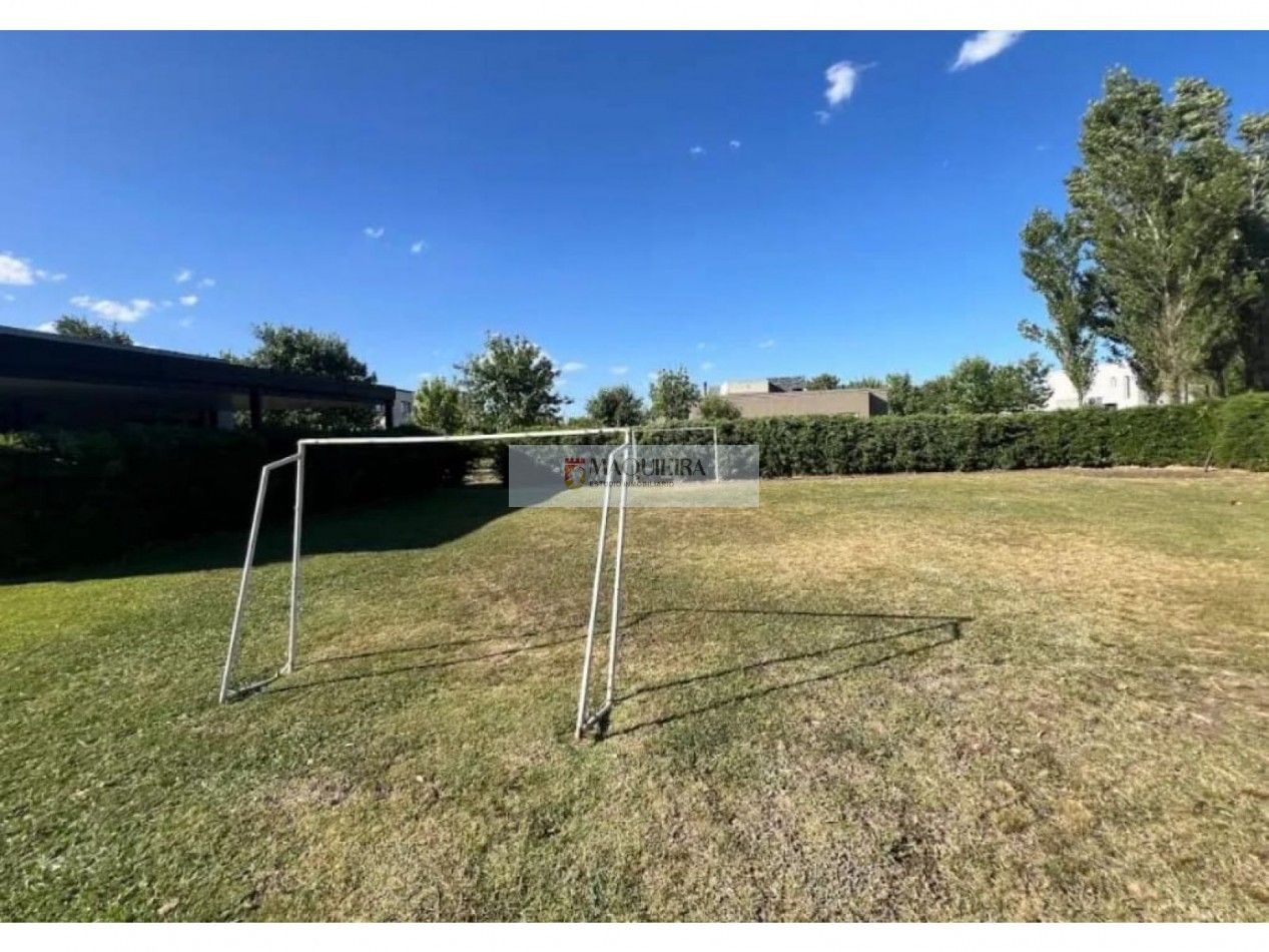 Casa En Venta En Barrio San Alfonso, Pilar Del Este
