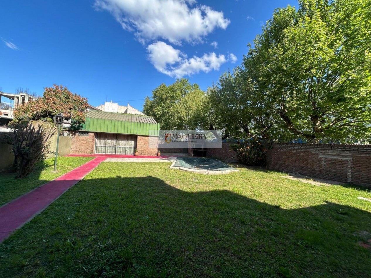 CASA EN ALQUILER *IDEAL USO COMERCIAL/PROFESIONAL* TAMBIEN PUEDE SER PARA VIVIENDA SAN MIGUEL