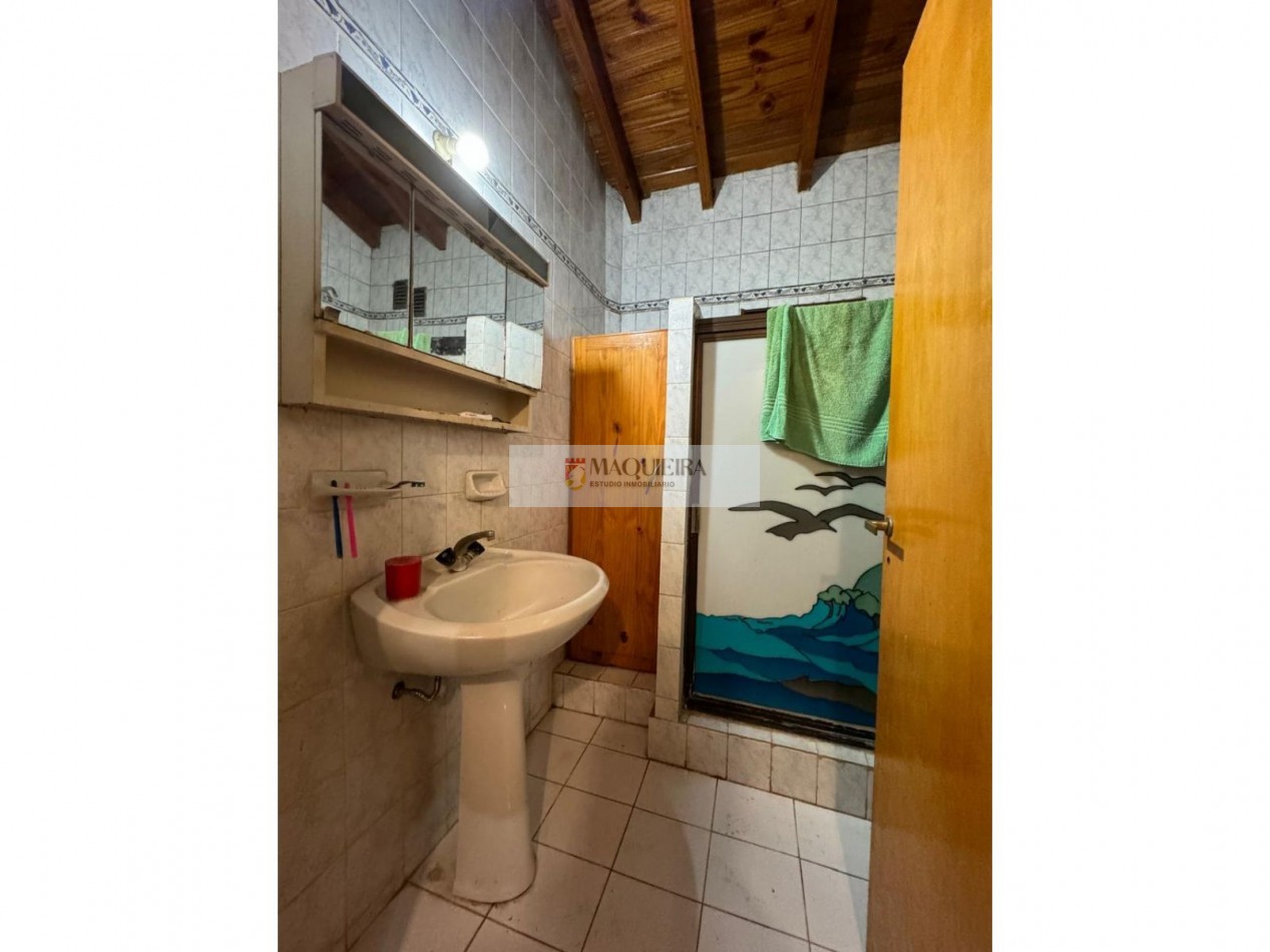 OPORTUNIDAD-CASA EN VENTA-BELLA VISTA 4AMB.