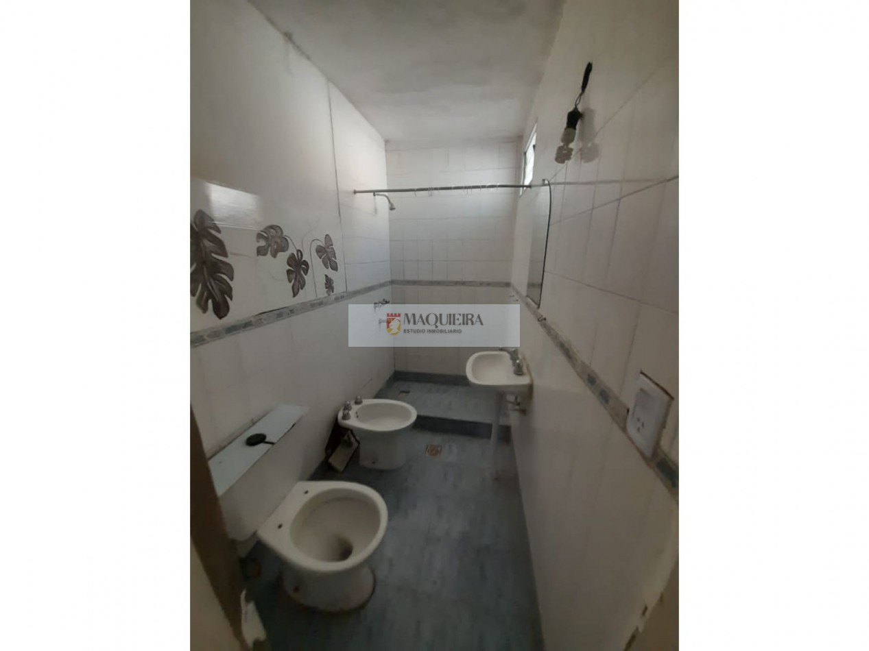 EXCELENTE OPORT! VILLA DE MAYO-CASA 5 AMB-2BAÑOS-LAVADERO-PILETA-TERRAZA-PATIO-PARRILLA-QUINCHO