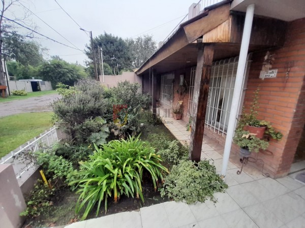 CASA EN VENTA-BARRIO PARQUE ALVEAR-TORTUGUITAS