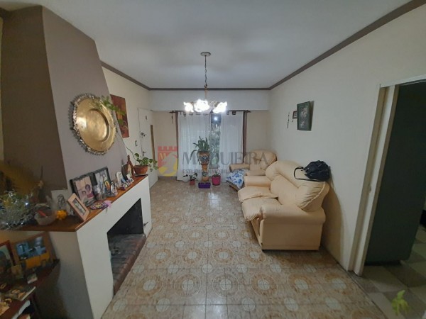 CASA EN VENTA-BARRIO PARQUE ALVEAR-TORTUGUITAS