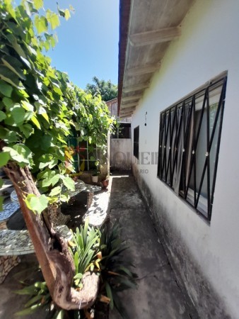 CASA A MEJORAR EN VENTA- ITUZAINGO -3AMB CON PARQUE Y COCHERA-VILLA ARIZA