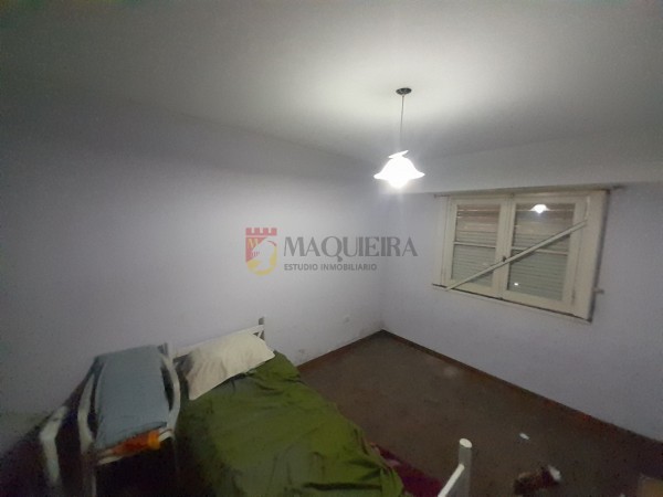 CASA A MEJORAR EN VENTA- ITUZAINGO -3AMB CON PARQUE Y COCHERA-VILLA ARIZA