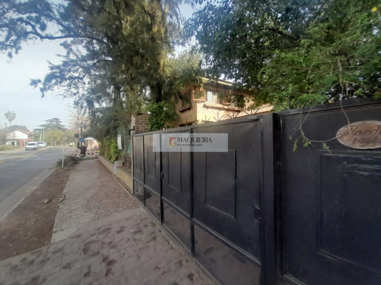 VENTA DE CASA EN BELLA VISTA APTO CREDITO! - PARDO ALT.1400 y D. F. Sarmiento