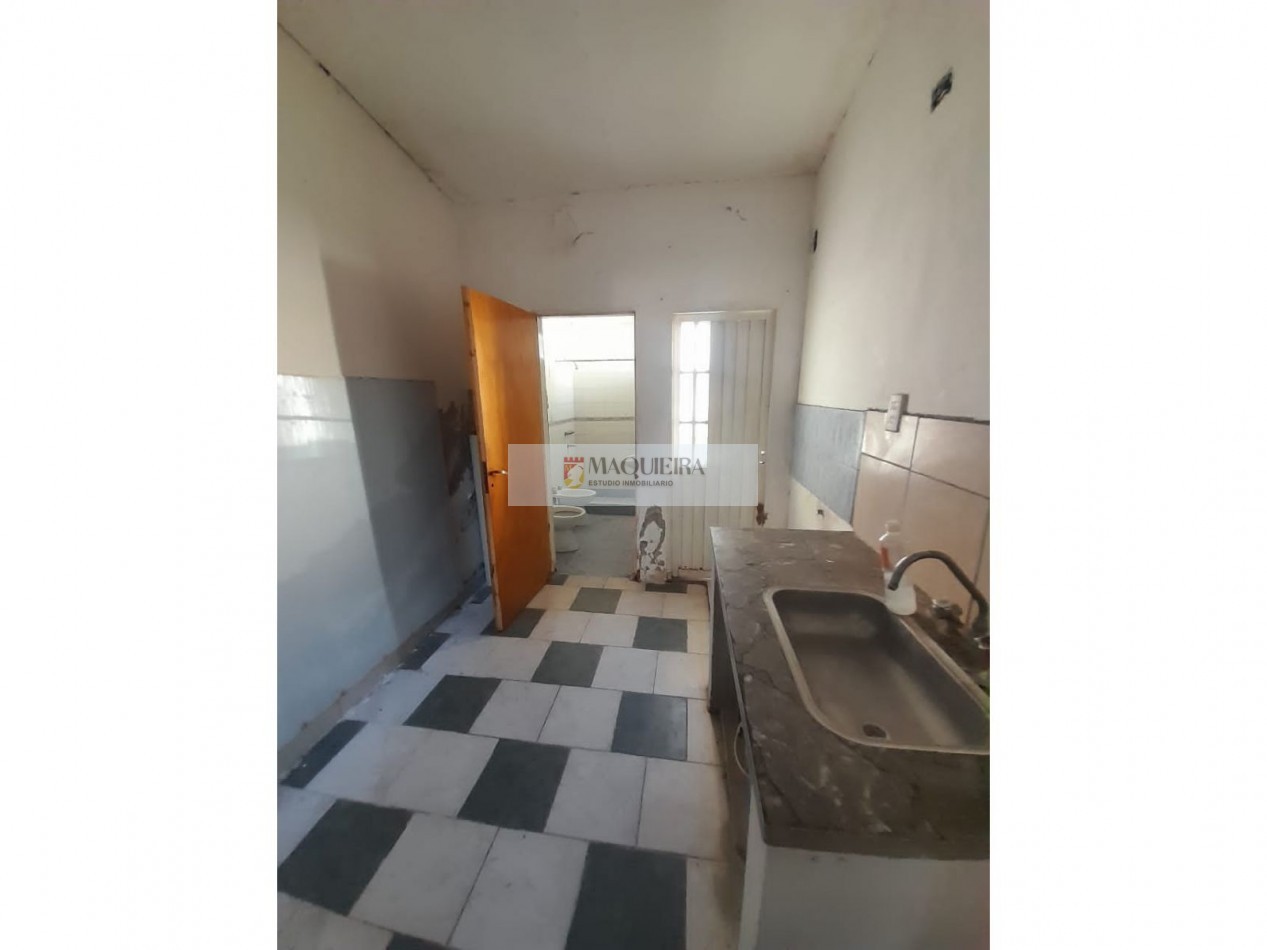 EXCELENTE OPORT! VILLA DE MAYO-CASA 5 AMB-2BAÑOS-LAVADERO-PILETA-TERRAZA-PATIO-PARRILLA-QUINCHO
