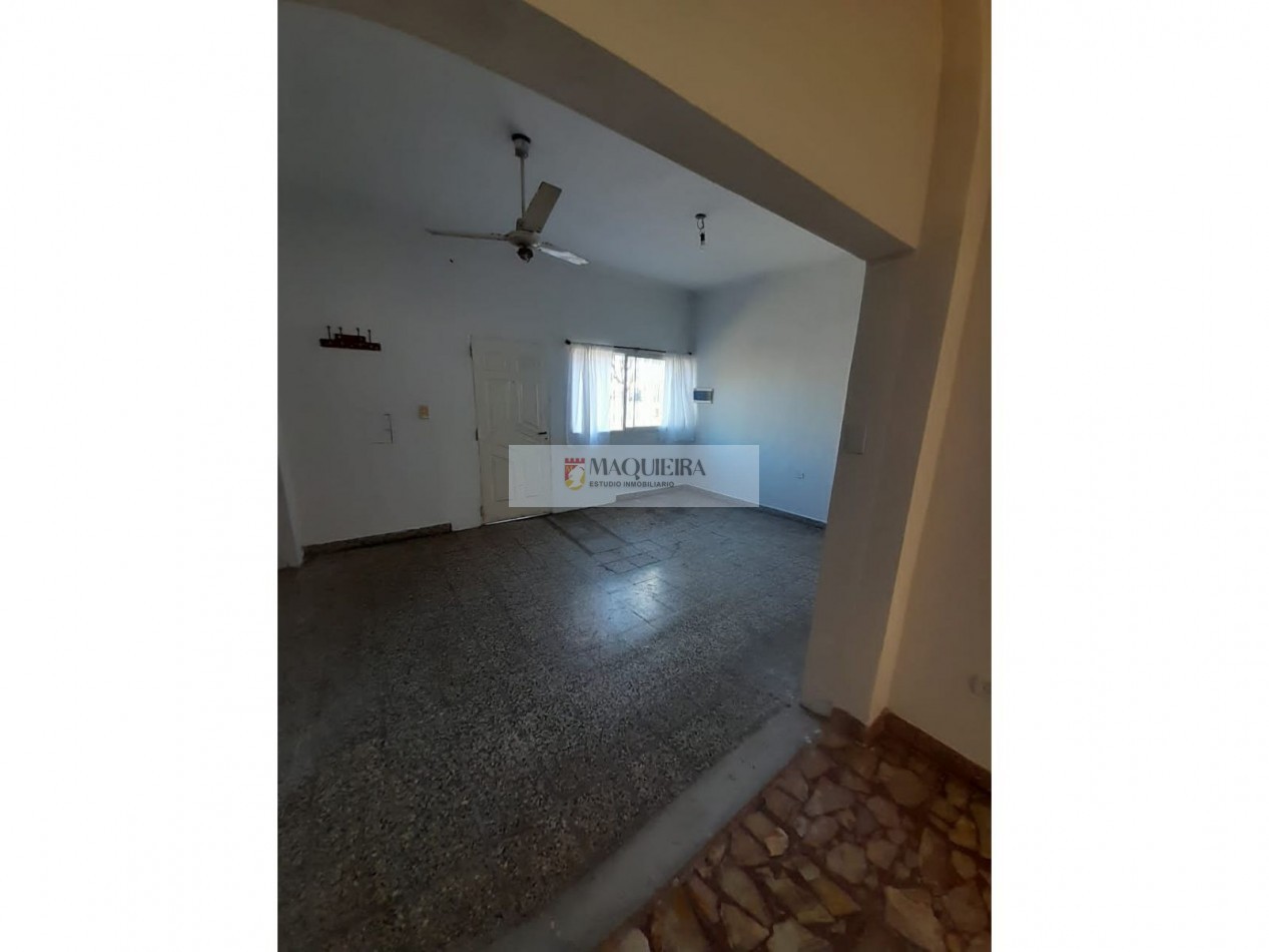 EXCELENTE OPORT! VILLA DE MAYO-CASA 5 AMB-2BAÑOS-LAVADERO-PILETA-TERRAZA-PATIO-PARRILLA-QUINCHO