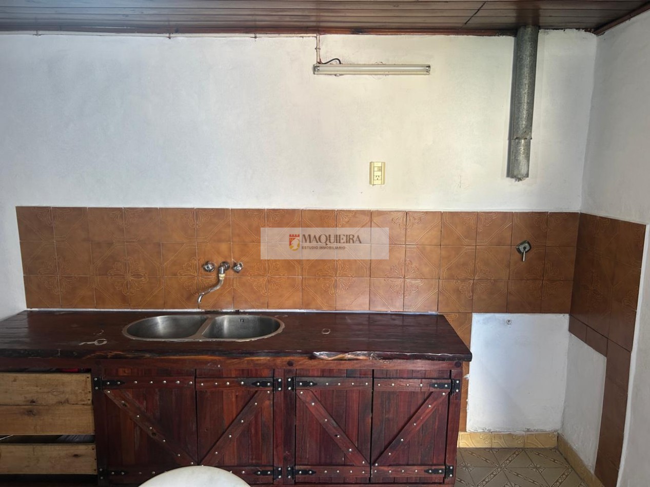 CASA 4 AMBIENTES EN VENTA-Patio-Parrilla. TORTUGUITAS