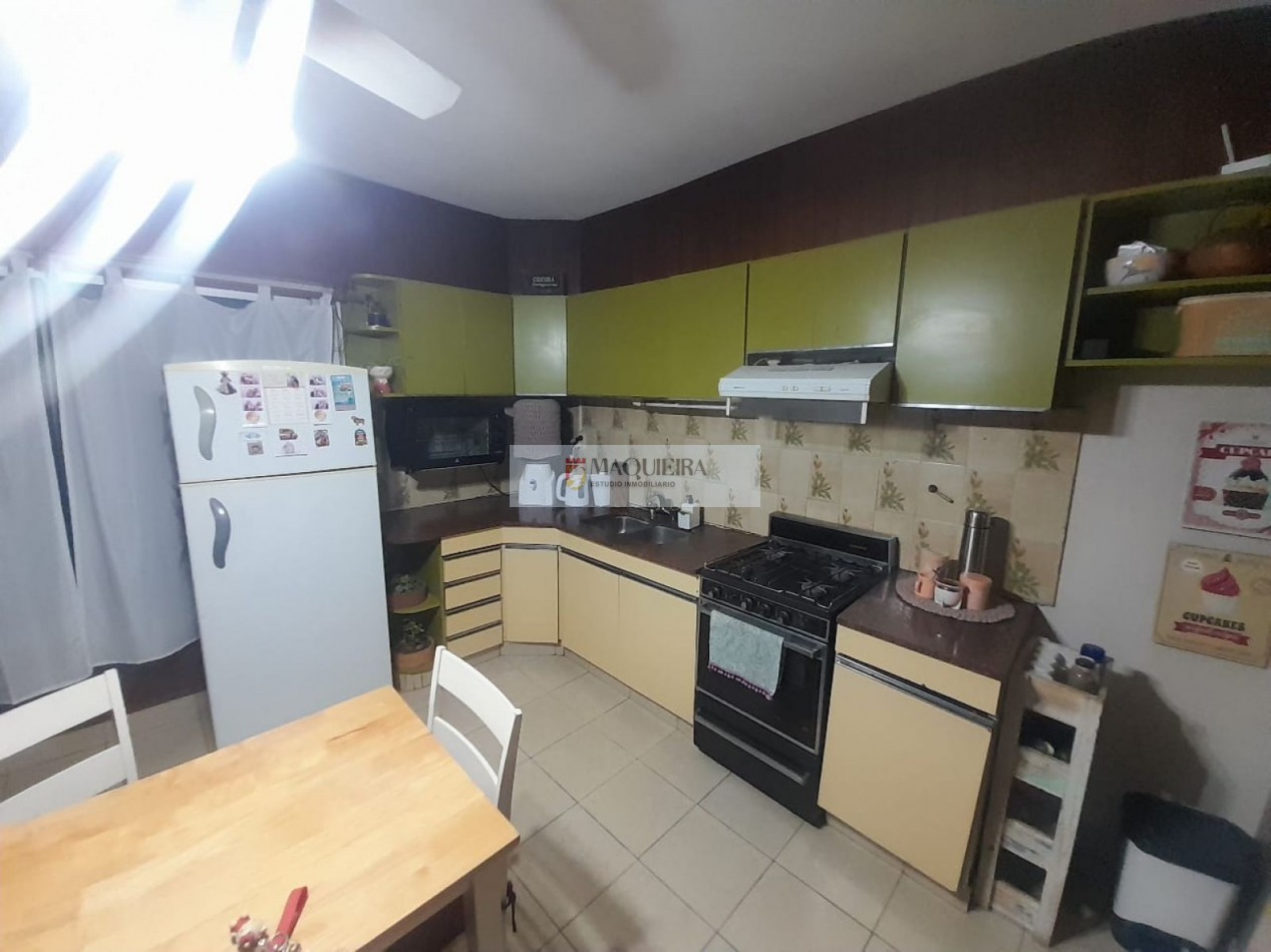 VENTA DE CASA APTA CREDITO EN JOSE C.PAZ-5AMB CON PATIO -2BAÑOSY 4COCHERAS