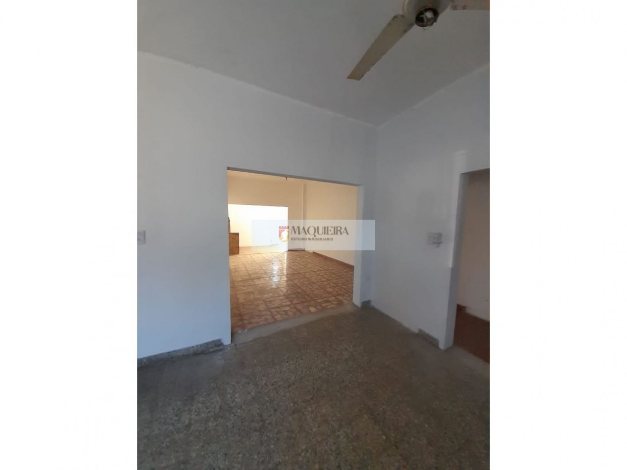 EXCELENTE OPORT! VILLA DE MAYO-CASA 5 AMB-2BAÑOS-LAVADERO-PILETA-TERRAZA-PATIO-PARRILLA-QUINCHO