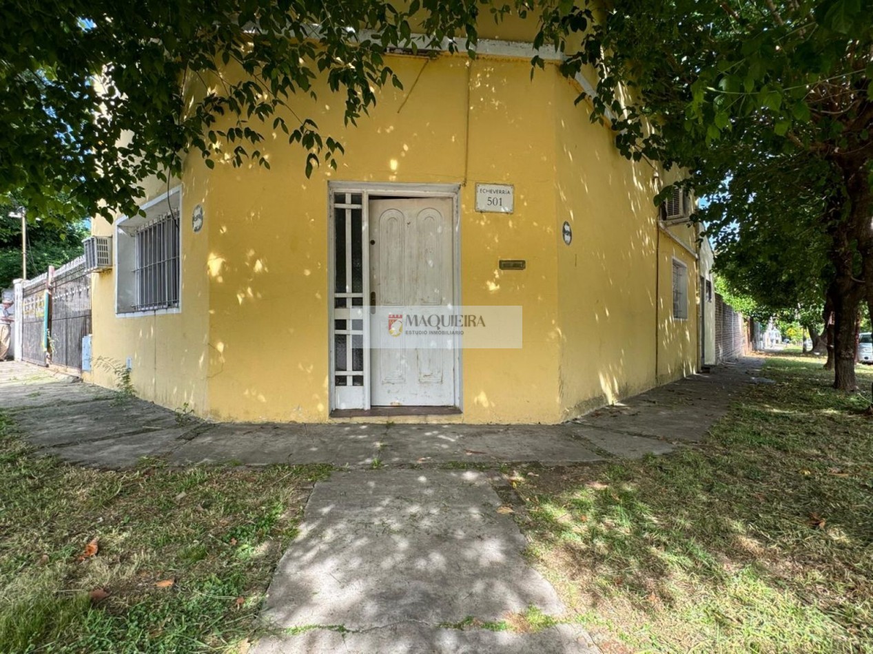 OPORTUNIDAD-CASA EN VENTA-BELLA VISTA 4AMB.