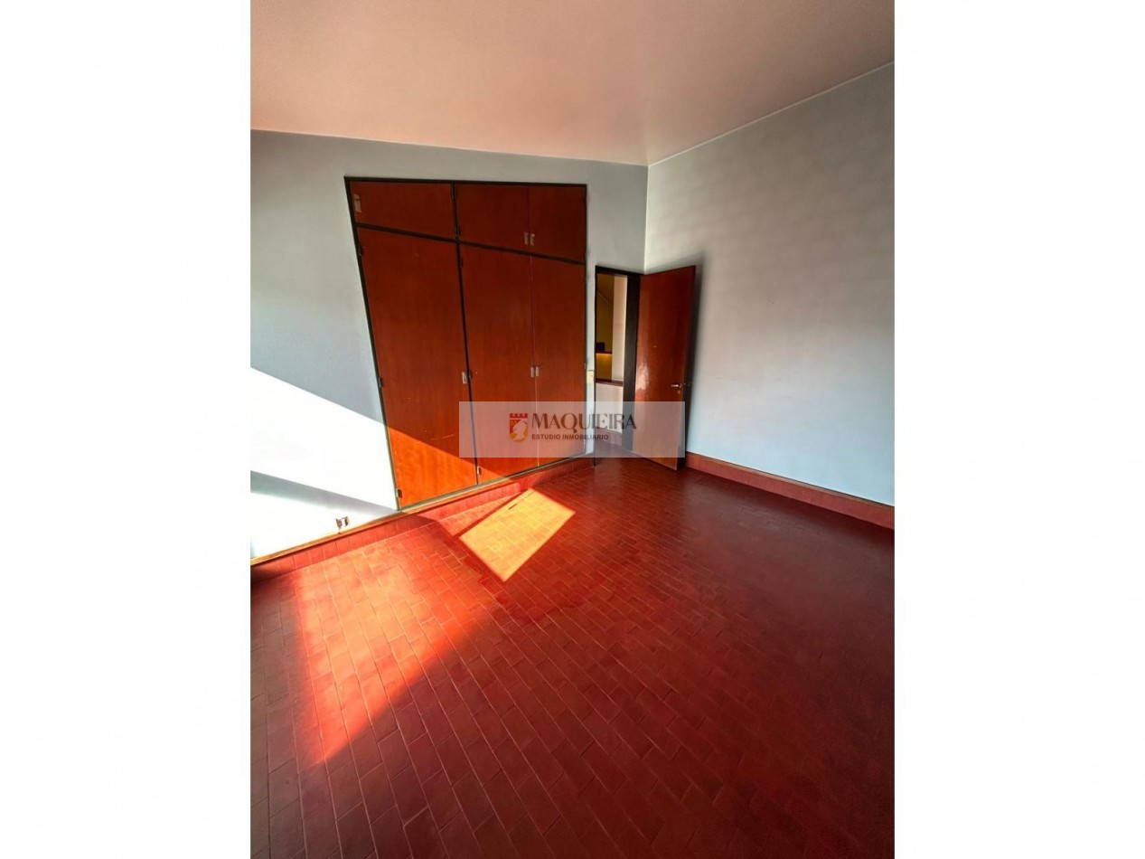 CASA EN ALQUILER *IDEAL USO COMERCIAL/PROFESIONAL* TAMBIEN PUEDE SER PARA VIVIENDA SAN MIGUEL