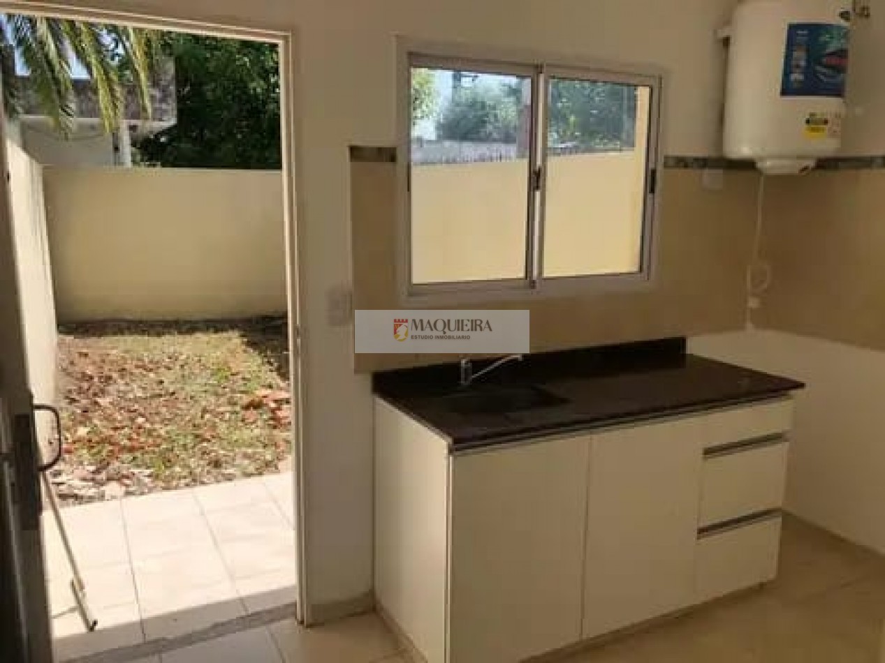 VENTA-DUPLEX a estrenar con patio y cochera en SAN MIGUEL