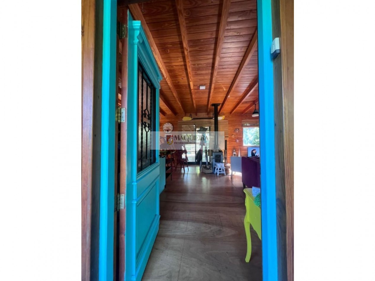 HERMOSA PROPIEDAD con amarre, ISLA DELTA TIGRE ! 5 AMB. 3 DORM. 1 EN SUITE.