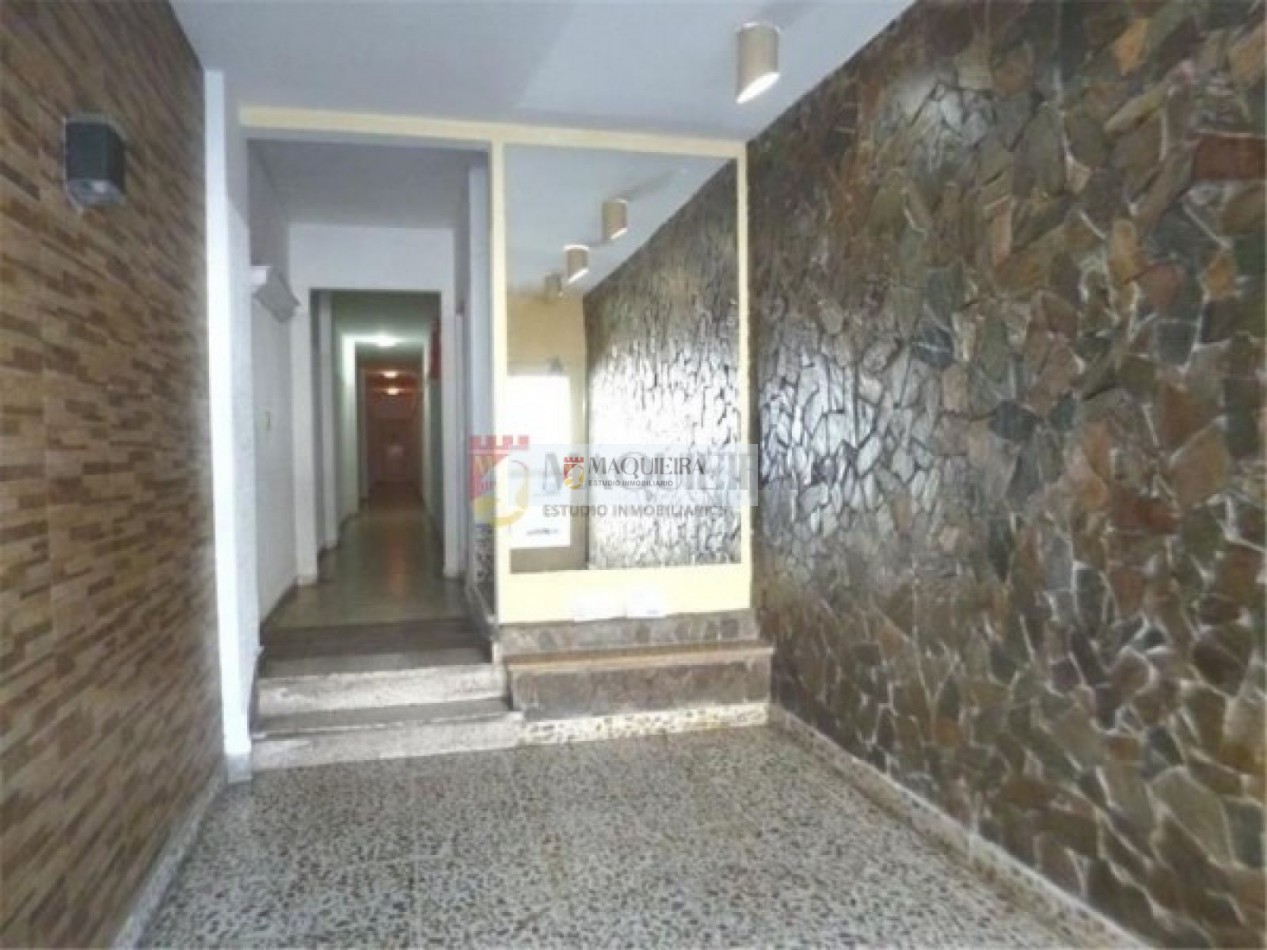 DPTO DE 1 AMB. A LA CALLE IMPECABLE-COMODO-FUNCIONAL! 2DO.PISO, MTS DEL MAR Y PEATONAL