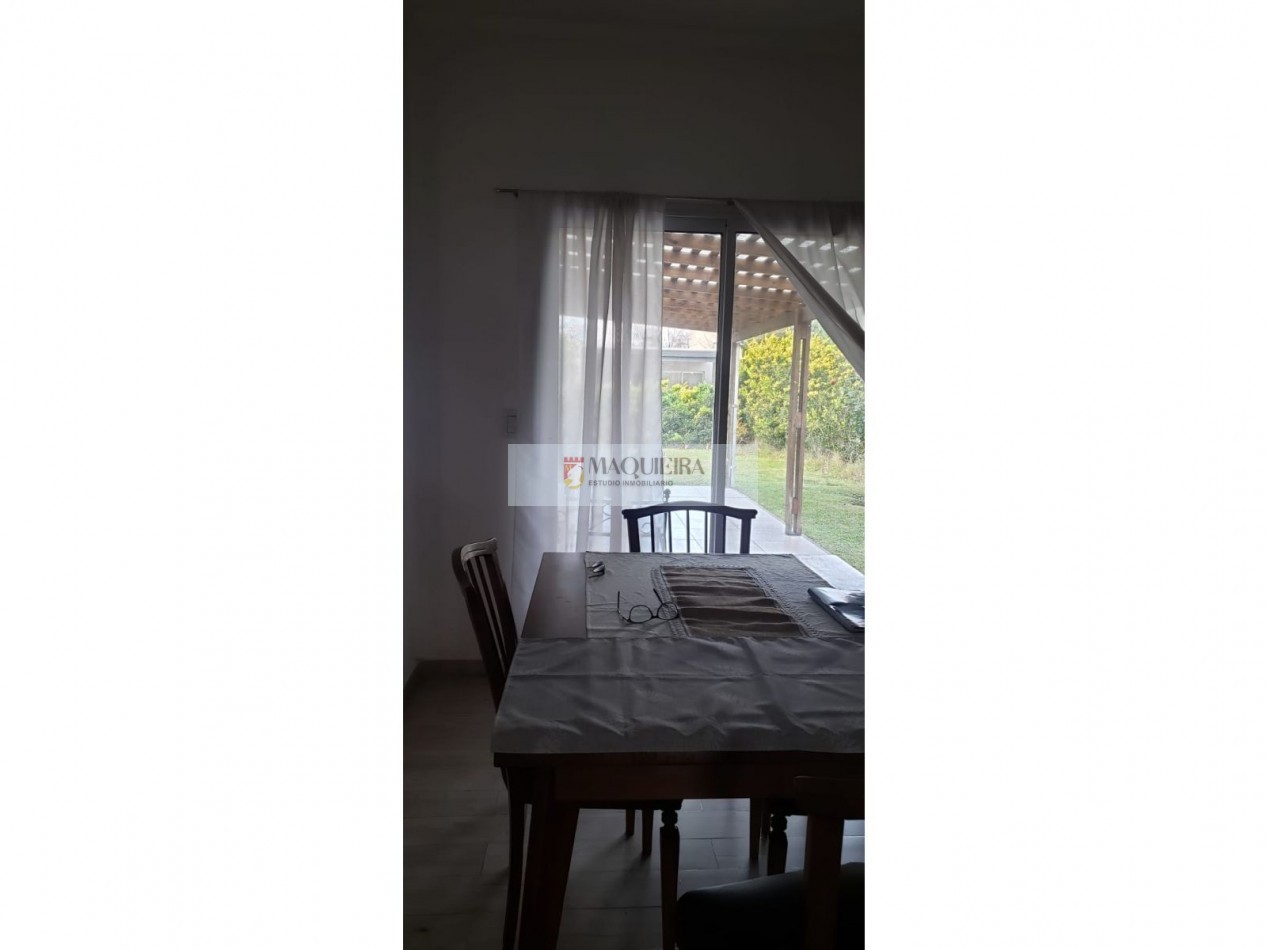 HERMOSA CASA 4 AMB. 3 DORM 1 EN SUITE C/VEST.