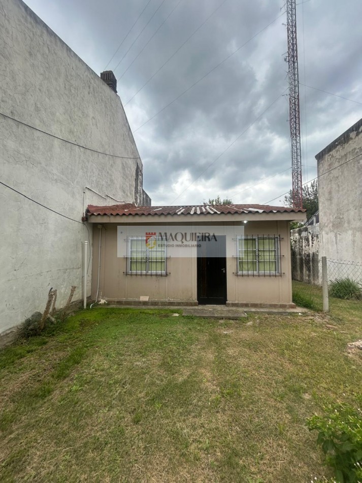 LOTE 337.48 MTS2 EN VENTA-APTO CREDITO **Dos construcciones a mejorar. Zona Muñiz