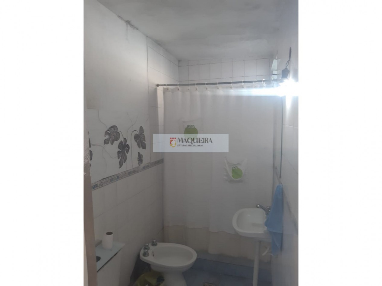 EXCELENTE OPORT! VILLA DE MAYO-CASA 5 AMB-2BAÑOS-LAVADERO-PILETA-TERRAZA-PATIO-PARRILLA-QUINCHO