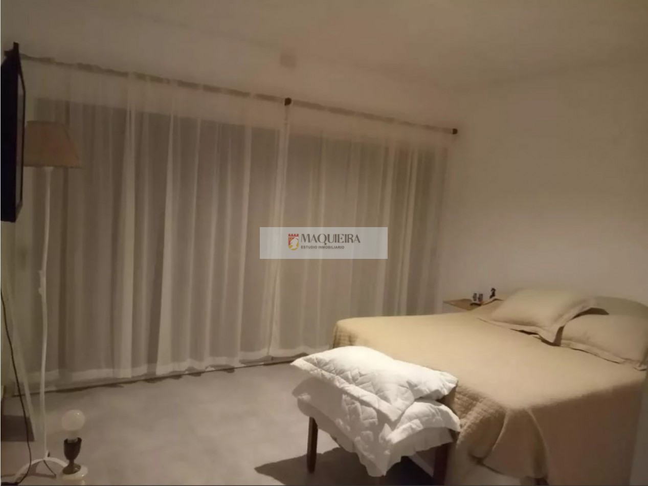 Casa En Venta 4 ambientes -190 m2 sobre un lote de 380 m2 aprox.-2 plantas