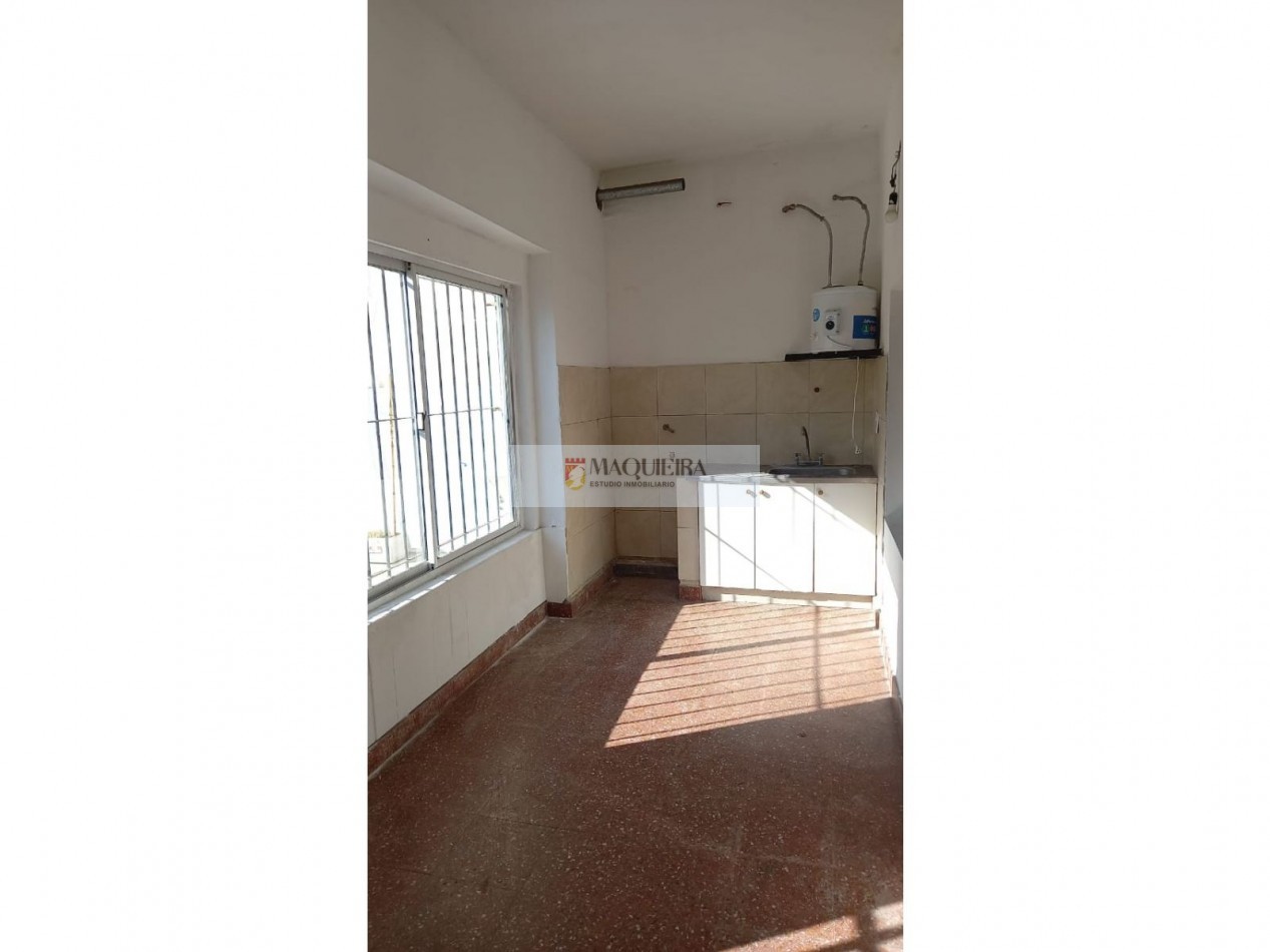 EXCELENTE OPORT! VILLA DE MAYO-CASA 5 AMB-2BAÑOS-LAVADERO-PILETA-TERRAZA-PATIO-PARRILLA-QUINCHO