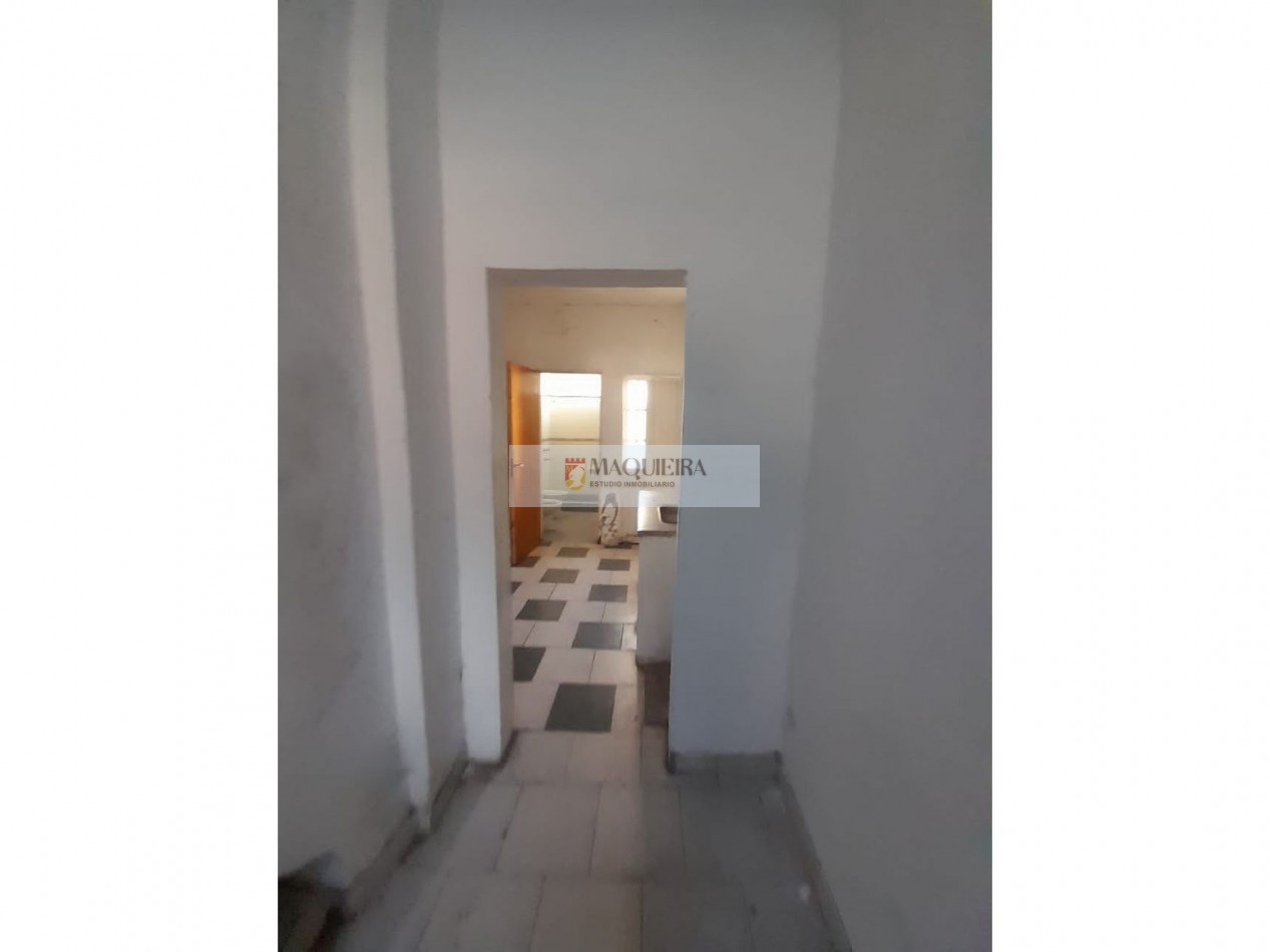 EXCELENTE OPORT! VILLA DE MAYO-CASA 5 AMB-2BAÑOS-LAVADERO-PILETA-TERRAZA-PATIO-PARRILLA-QUINCHO