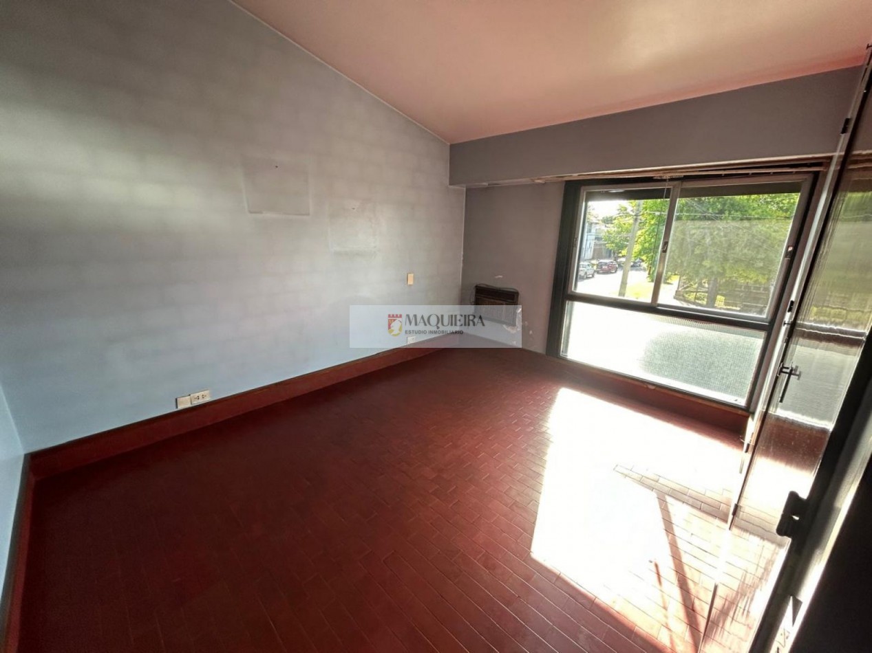 CASA EN ALQUILER *IDEAL USO COMERCIAL/PROFESIONAL* TAMBIEN PUEDE SER PARA VIVIENDA SAN MIGUEL