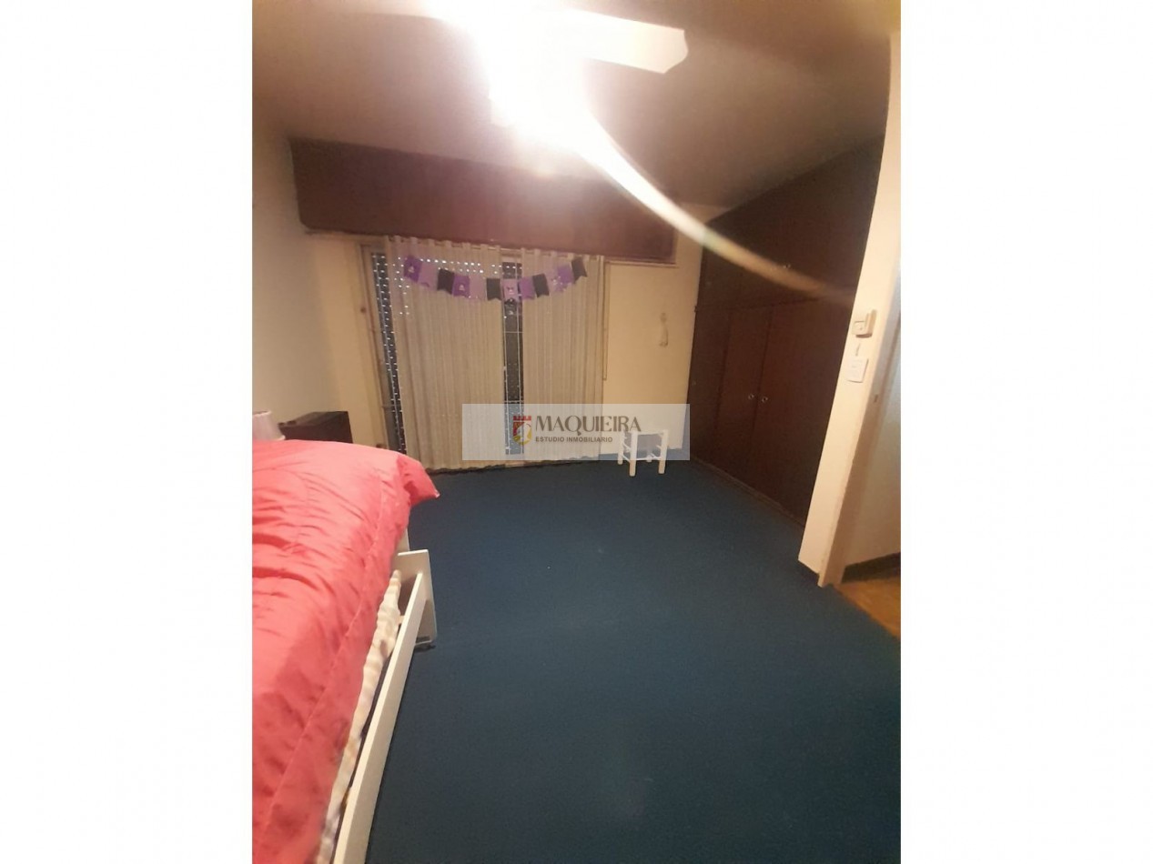 VENTA DE CASA APTA CREDITO EN JOSE C.PAZ-5AMB CON PATIO -2BAÑOSY 4COCHERAS