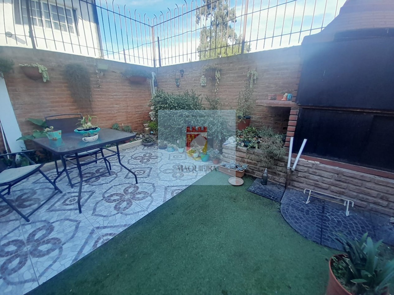 APTO CREDITO Triplex 3 dorm +playroom-Barrio Cerrado El Solar -San Miguel