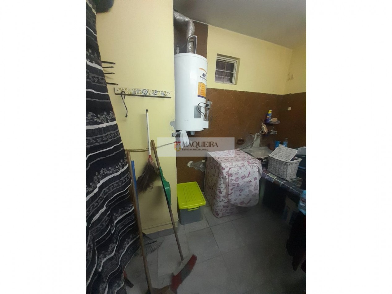 VENTA DE CASA APTA CREDITO EN JOSE C.PAZ-5AMB CON PATIO -2BAÑOSY 4COCHERAS