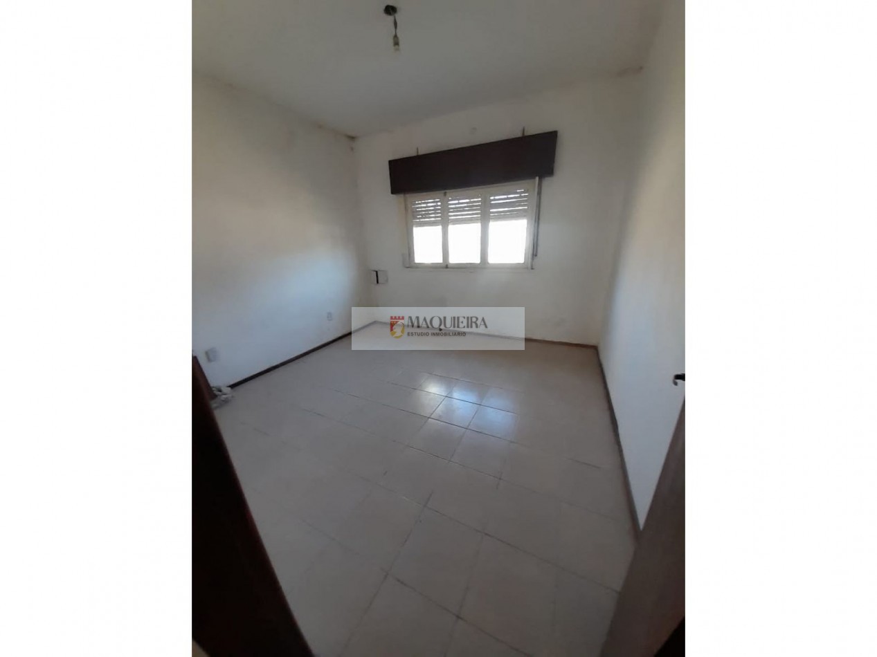 EXCELENTE OPORT! VILLA DE MAYO-CASA 5 AMB-2BAÑOS-LAVADERO-PILETA-TERRAZA-PATIO-PARRILLA-QUINCHO