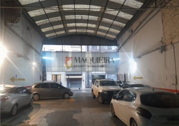 VENTA de IMPORTANTE TERRENO EN RETIRO-Actualmente funciona un garage- Frente: 11.86 Fondo: 36.84mts.