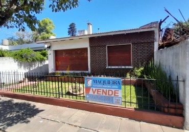 CASA A MEJORAR EN VENTA- ITUZAINGO -3AMB CON PARQUE Y COCHERA-VILLA ARIZA