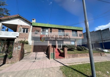 CASA EN ALQUILER *IDEAL USO COMERCIAL/PROFESIONAL* TAMBIEN PUEDE SER PARA VIVIENDA SAN MIGUEL